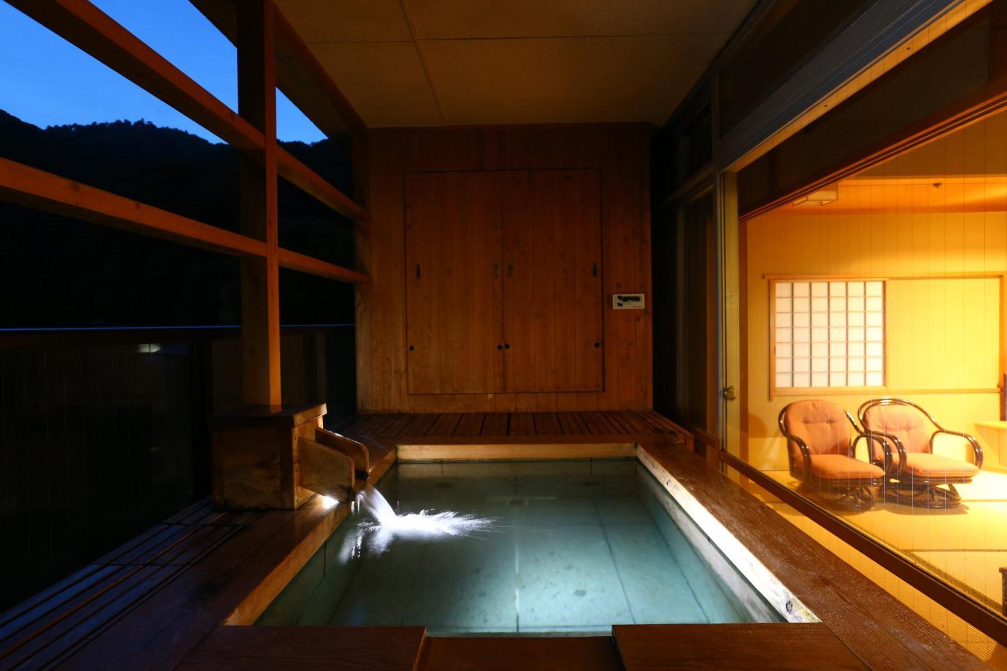 Отель Oku Yugawara Sansuirou Экстерьер фото